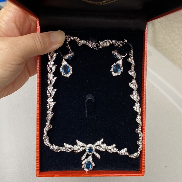 A Set of Absolutely Stunning Simulated Diamond & Sapphire Necklace & Earrings - Picture 15 of 15